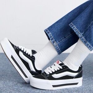VANS Knu Stack